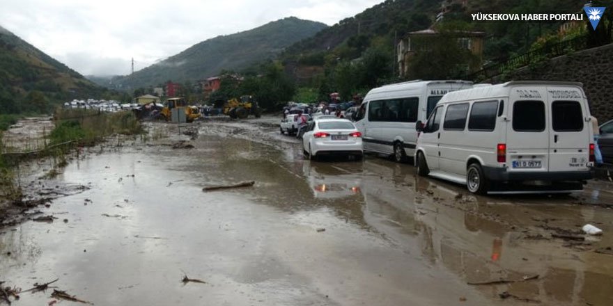 Trabzon'da karayolu ulaşıma kapandı