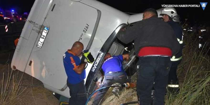 Aksaray'da yolcu otobüsü kaza yaptı: 6 kişi öldü