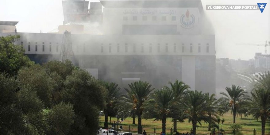 Libya'da patlama sesleri: 3 saldırgan binayı bastı