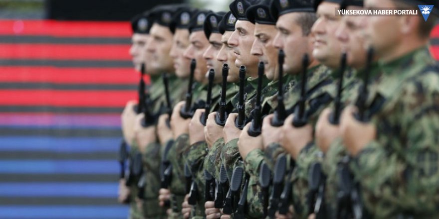 Sırbistan liderinden orduya 'teyakkuza geçin' emri