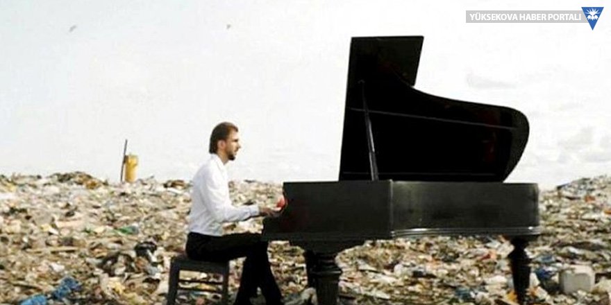 Çevre için çöpte piyano resitali