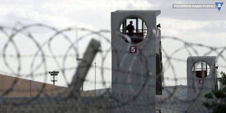 Tutuklu vekillere 'kurum malına zarar verdin' cezası
