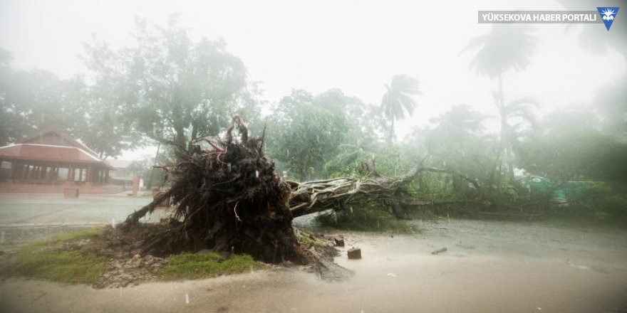 Tayland'da son 30 yılın en sert fırtınası: Binlerce kişi mahsur kaldı