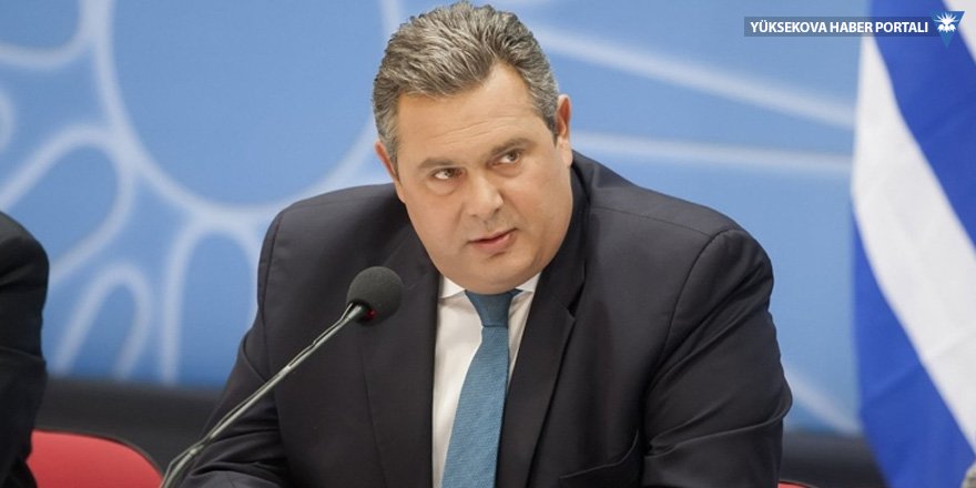 Yunanistan savunma bakanı istifa etti