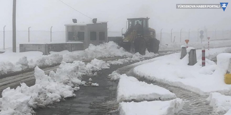 Elazığ'da 249 köy yolu kapandı