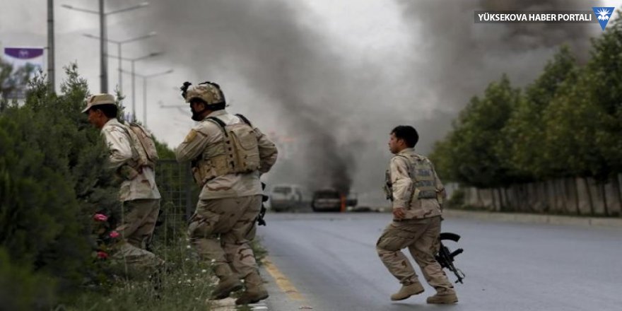 Taliban saldırısı 100'ün üzerinde asker hayatını kaybetti