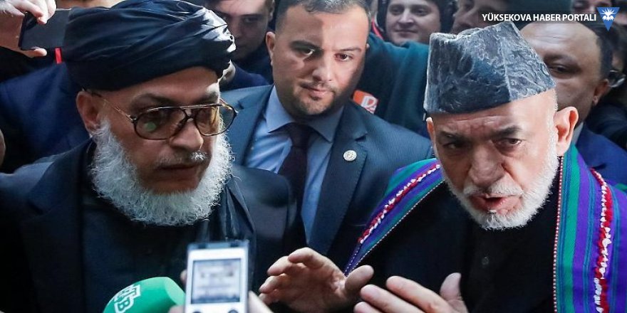Taliban ve Afgan siyasiler Moskova'da barış masasında