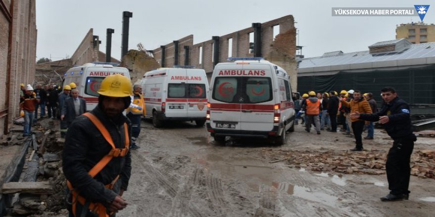 Müze inşaatı çöktü: 2'si ağır, 8 işçi yaralı