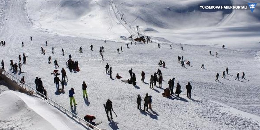 Hakkari'deki Kayak Merkezine Hafta Sonu Akını