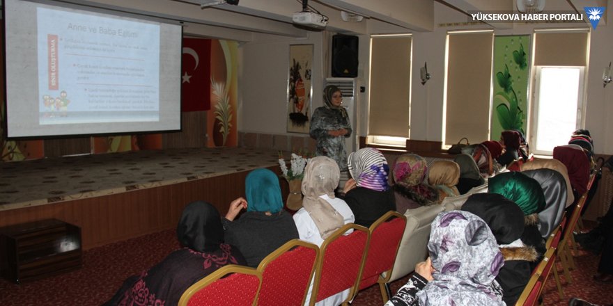Şemdinlili kadınlara 'Aile içi iletişim' semineri