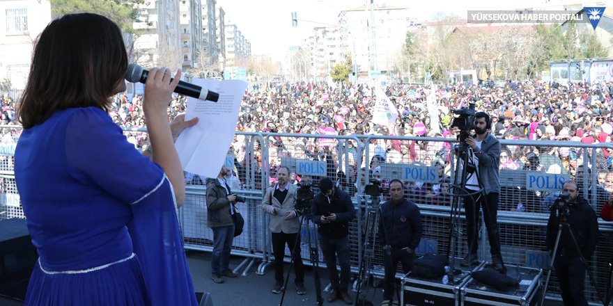 Diyarbakır'da 8 Mart Dünya Kadınlar Günü kutlandı