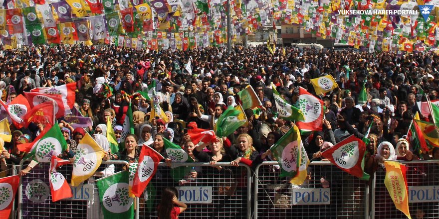 İYİ Partili ve HDP'li kadınlar siyasette daha aktif