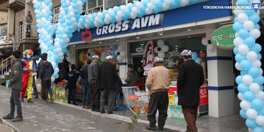 Şemdinli’de ES Gross AVM açıldı