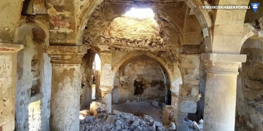 Tarihi Surp Kevork Manastırı çöktü