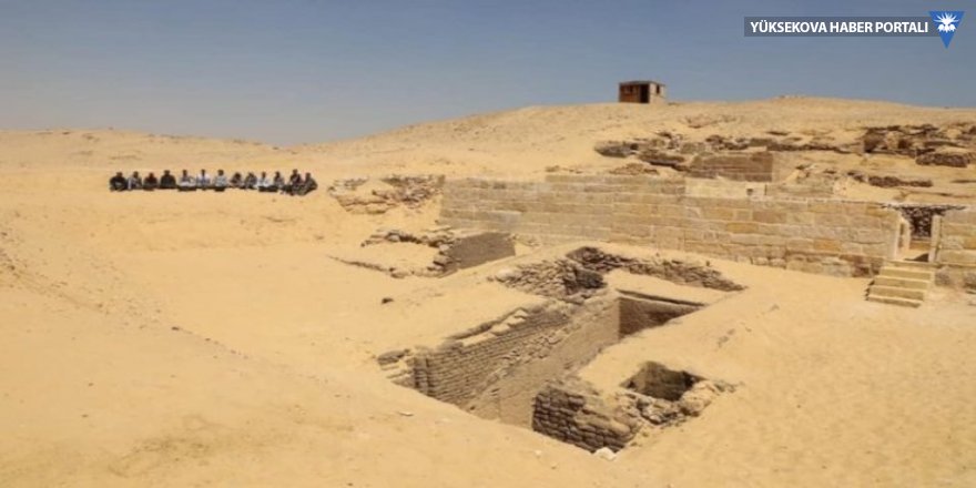 Mısır'da 4 bin 500 yıllık mezar keşfedildi