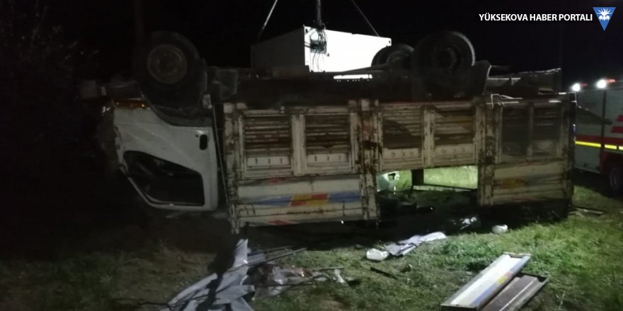 Van'da göçmenleri taşıyan kamyon devrildi: 5 ölü, 37 yaralı