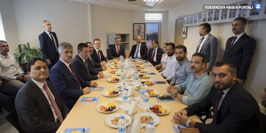 Adalet Bakanı Gül Diyarbakır Barosu’nu ziyaret etti