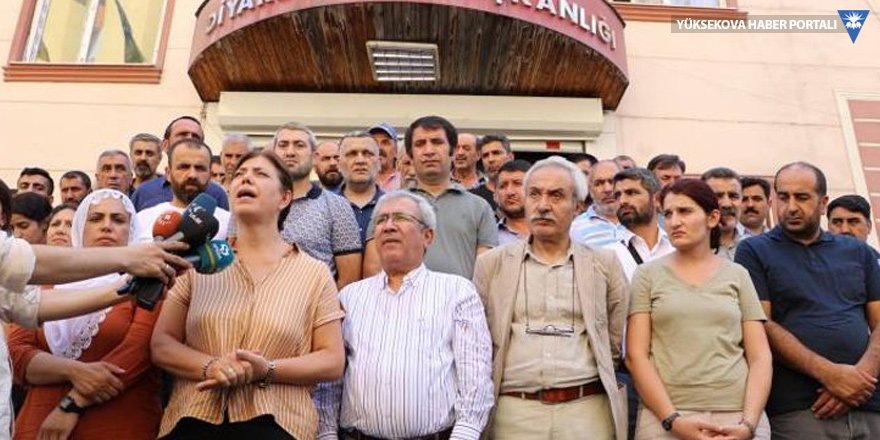 HDP'li Beştaş: Kayyım ancak banyo yapabilir