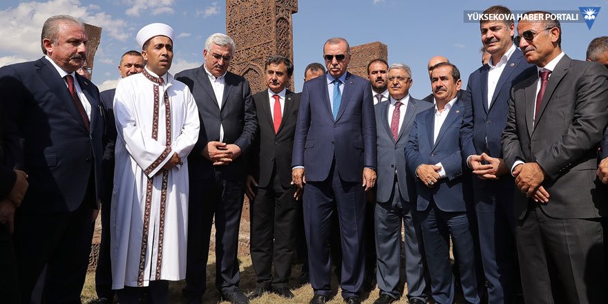 Erdoğan: Ahlat'ta külliyenin yanına bir kaç butik otel yapacağız