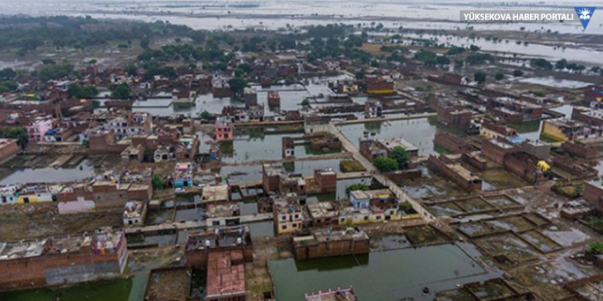 Hindistan'daki muson yağmurlarında ölü sayısı 120'ye çıktı