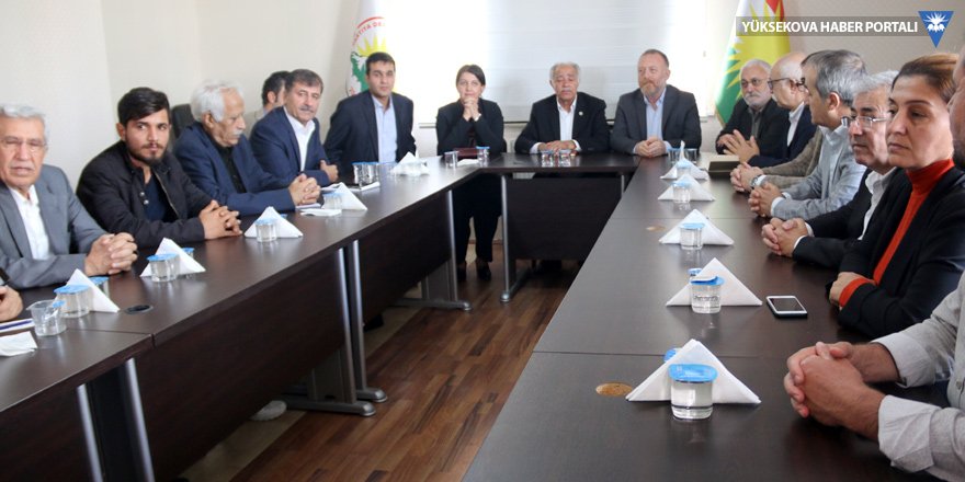 HDP Eş Genel Başkanları Kürt partileriyle bir araya geldi