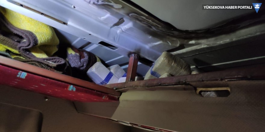 Van'da minibüsün tavanında 40 kilo 325 gram eroin bulundu