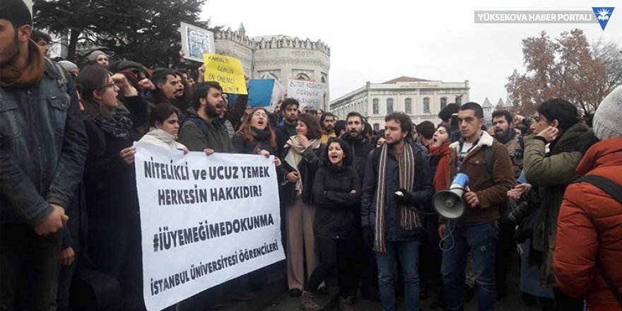 İstanbul Üniversitesi öğrencilerinden yemek protestosu