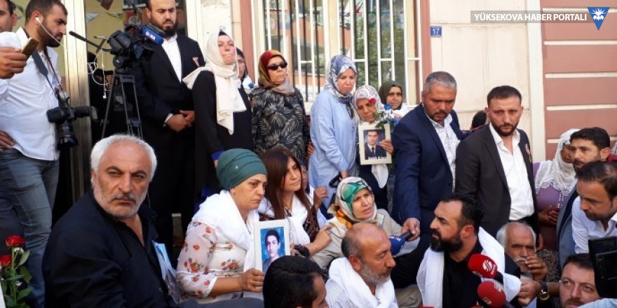 HDP bina önünde bekletilen ailelerin kaldırılmasını istedi