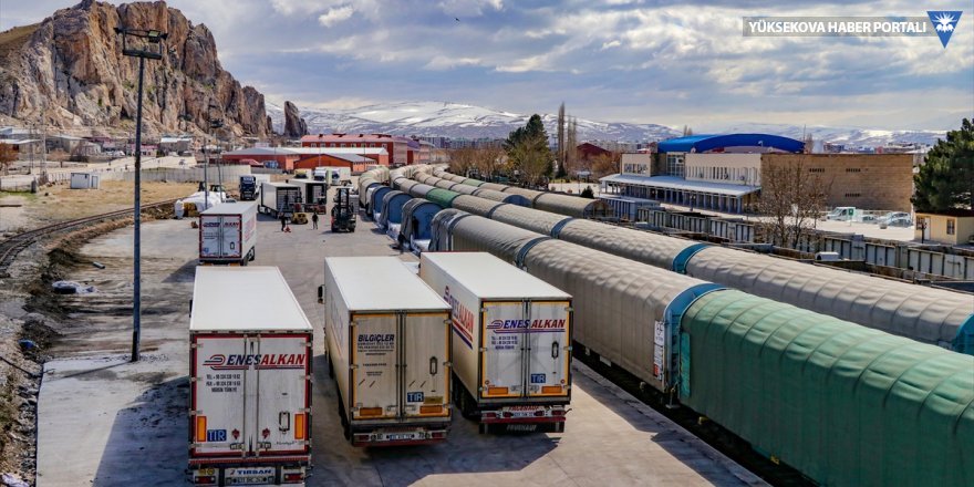 İhracat ürünleri Van'dan demir yoluyla İran'a gönderiliyor
