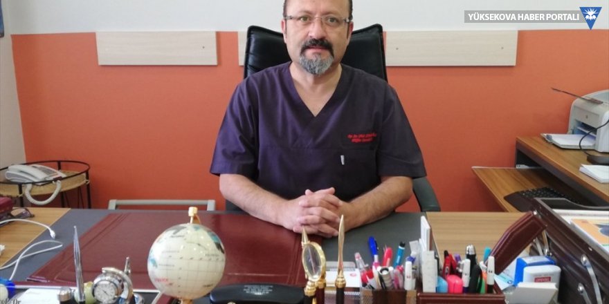 Van'da Kovid-19'u yenen profesör doktor yeniden göreve başladı