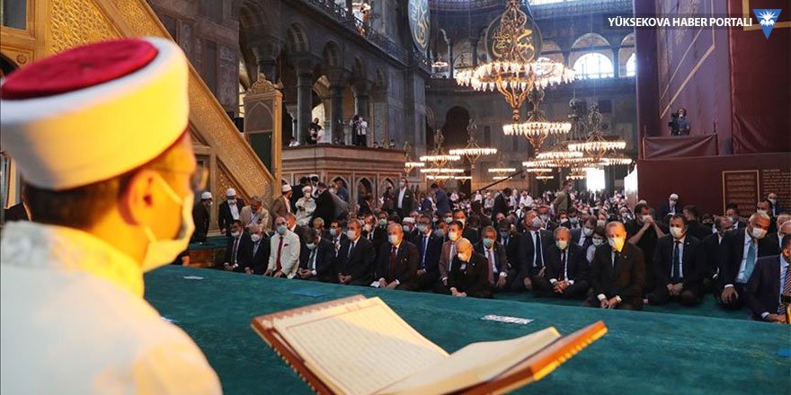 86 yıl sonra ilk: Ayasofya, cuma namazıyla birlikte ibadete açıldı