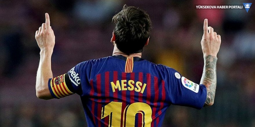 Messi, Barcelona'da kaldı