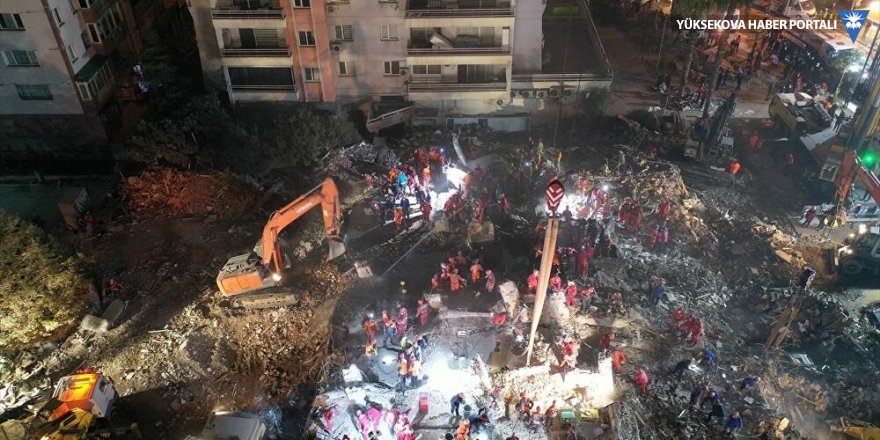 İzmir depremiyle ilgili gözaltına alınan 9 şüpheli adliyeye sevk edildi