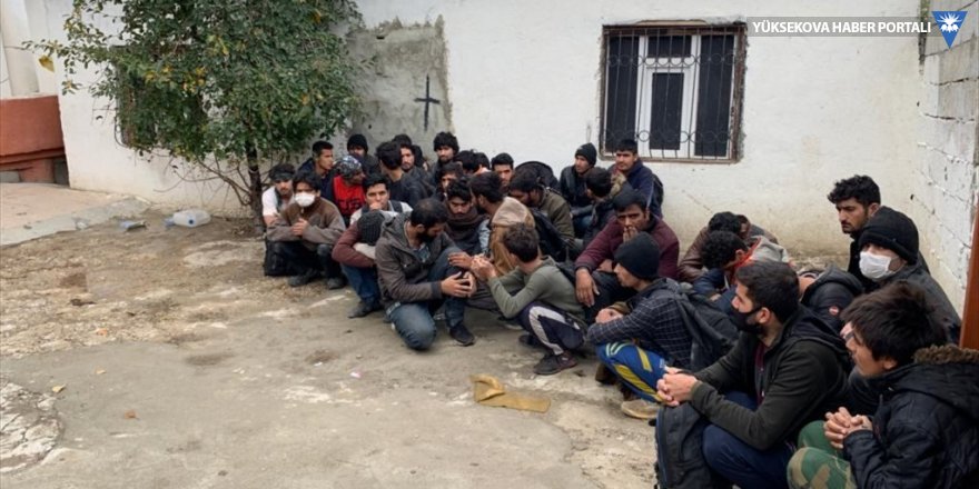 Van'da yurda yasa dışı yollarla giren 37 yabancı uyruklu yakalandı