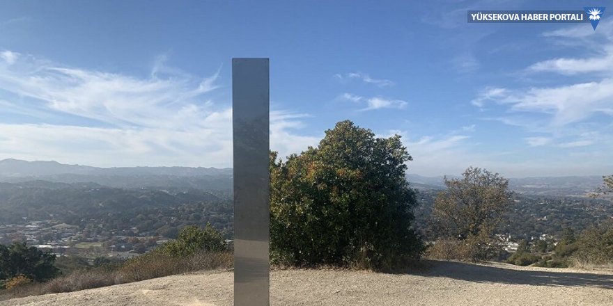Bir monolit de Kaliforniya'da ortaya çıktı