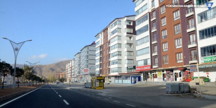Hakkari, Van, Muş ve Bitlis'te sokaklar boş kaldı