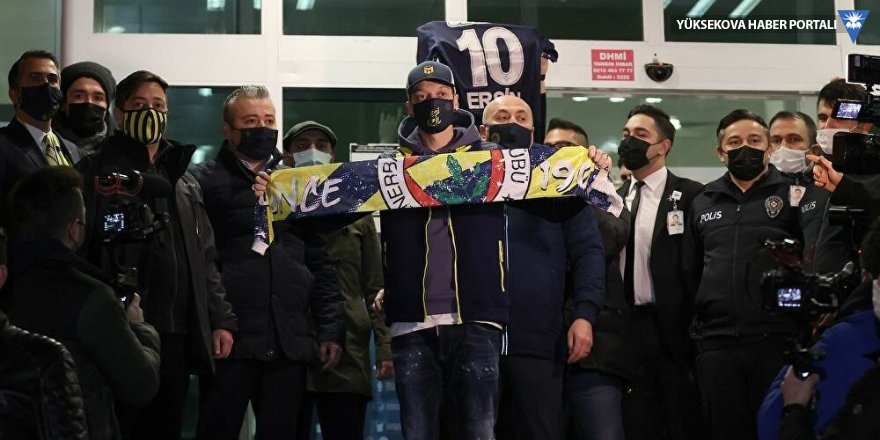 Fenerbahçe, Mesut Özil ile 3.5 yıllık sözleşme imzaladı