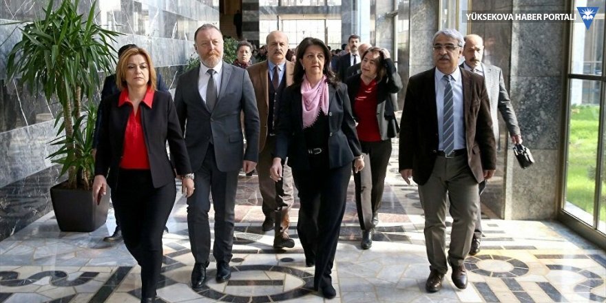 HDP muhalefet partilerine gidiyor: İlk görüşme Saadet Partisi'yle
