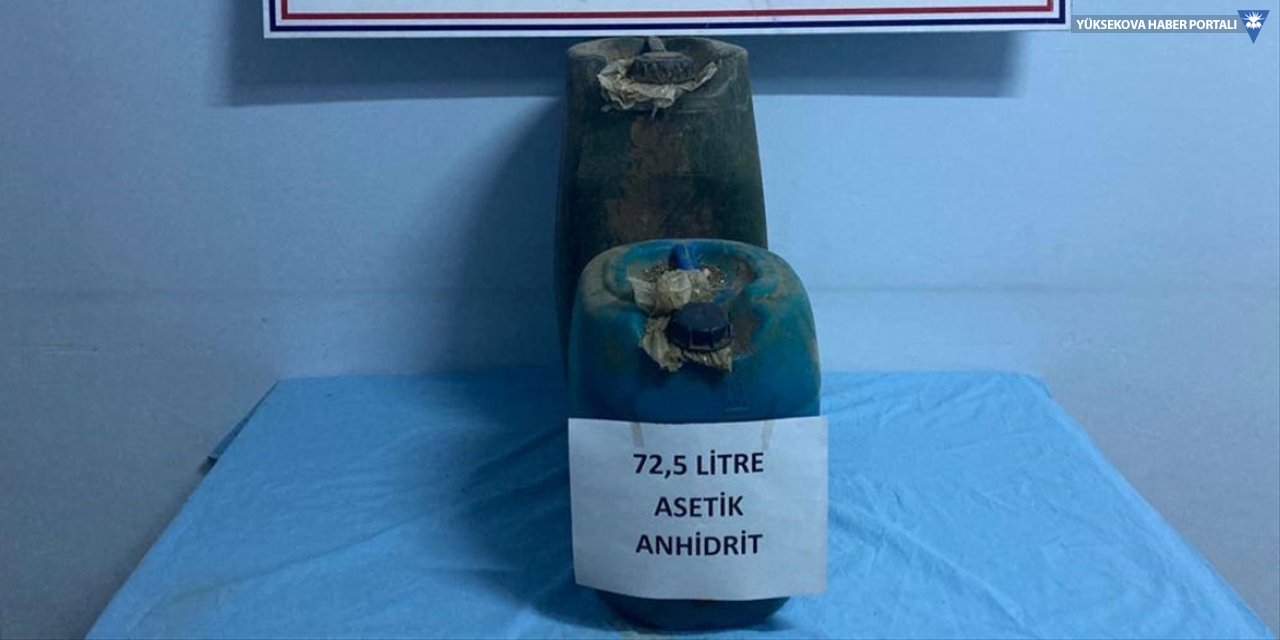 Başkale'de uyuşturucu yapımında kullanılan 72,5 litre asit anhidrit ele geçirildi