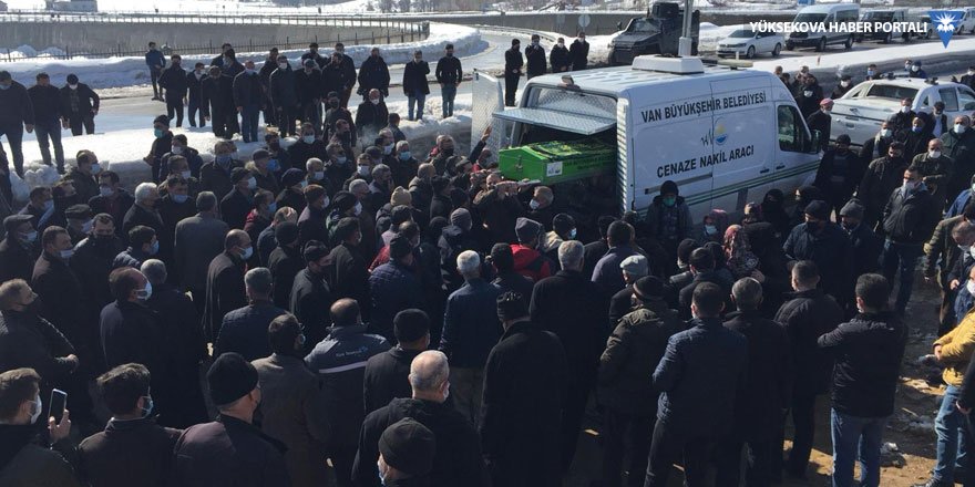 Dünkü kazada hayatını kaybeden Çiğdem Ağaç Yüksekova'da toprağa verildi