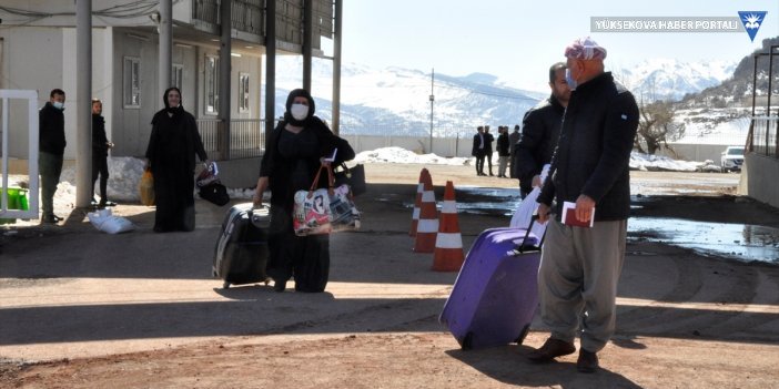 Çukurca'daki Üzümlü Sınır Kapısı yeniden açıldı
