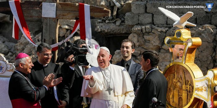 Papa, Musul enkazında 'bu nasıl bir zulümdür' dedi; Musullular Hıristiyan kardeşlerine 'geri dönün' çağrısı yaptı