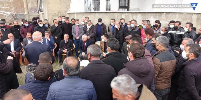 Yüksekova'daki yıkım kararı: Özbek, evleri için yıkım kararı verilen vatandaşlar ve kaymakamla görüştü