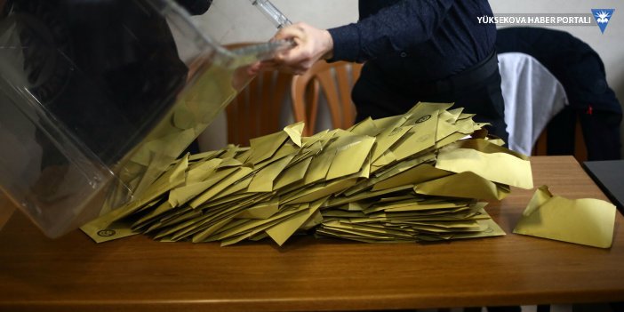 Oy kullanmada sistem değişikliği önerileri: 'Bazı partililer zarfların kaldırılabileceği görüşünde'