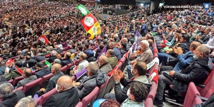 HDP İstanbul kongresinde binler toplandı: Üçüncü yol tek seçenek