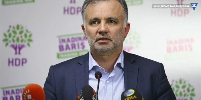 Ayhan Bilgen, 'Yolcu yolunda gerek' diyerek HDP'den istifa etti