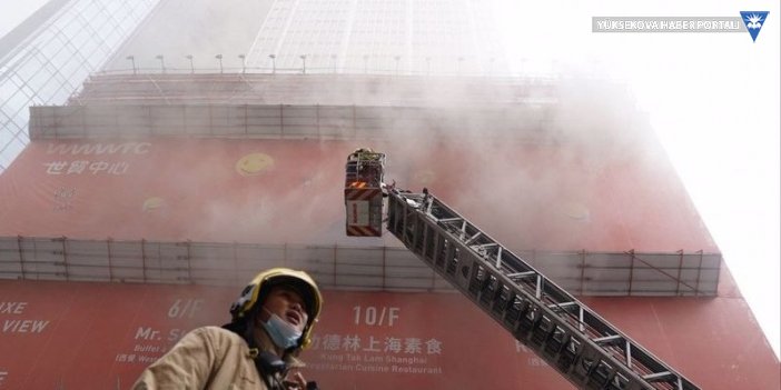 Dünya Ticaret Merkezi'nde büyük yangın: Onlarca kişi mahsur kaldı