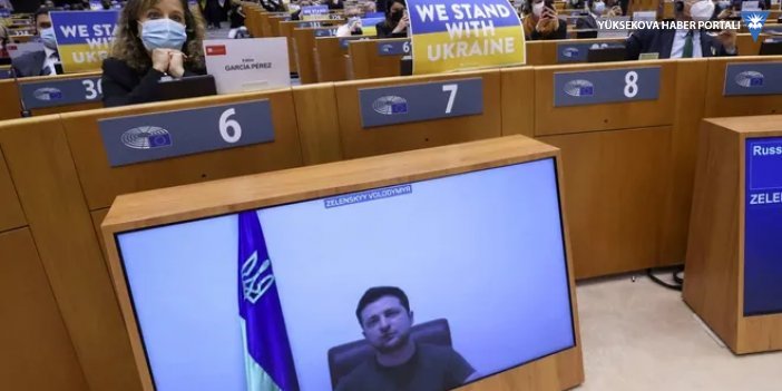 Zelenskiy Avrupa Parlamentosu'nda ayakta alkışlanan konuşmasında ne dedi?