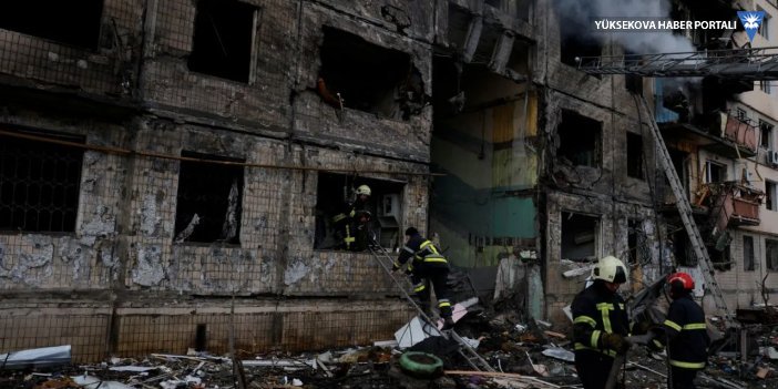 Kiev'den son görüntüler: Bir apartman vuruldu, en az bir kişi öldü