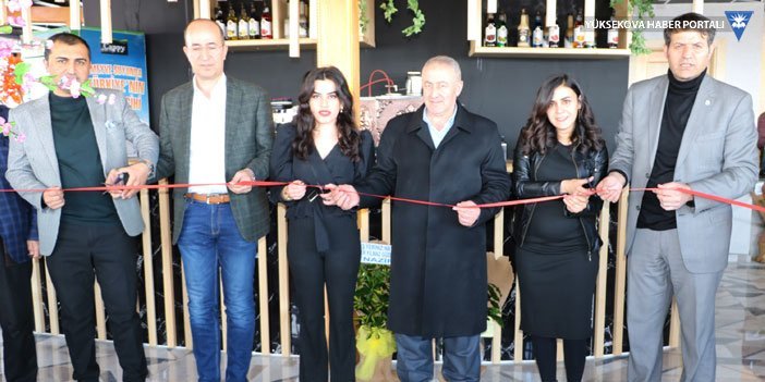 Yüksekova’da 'Opia Cafe' açıldı